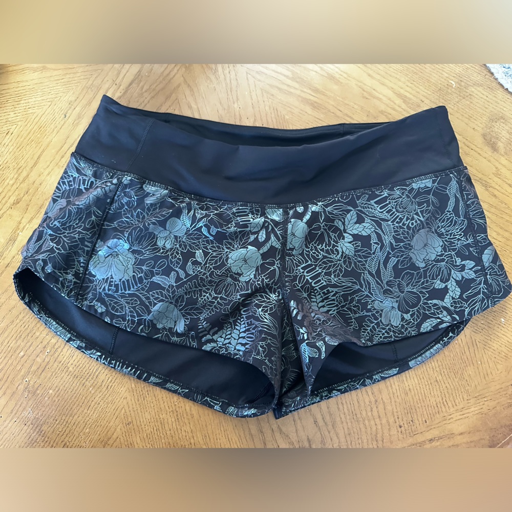 BRAND NEW WITHOUT TAGS Lululemon limited edition shorts